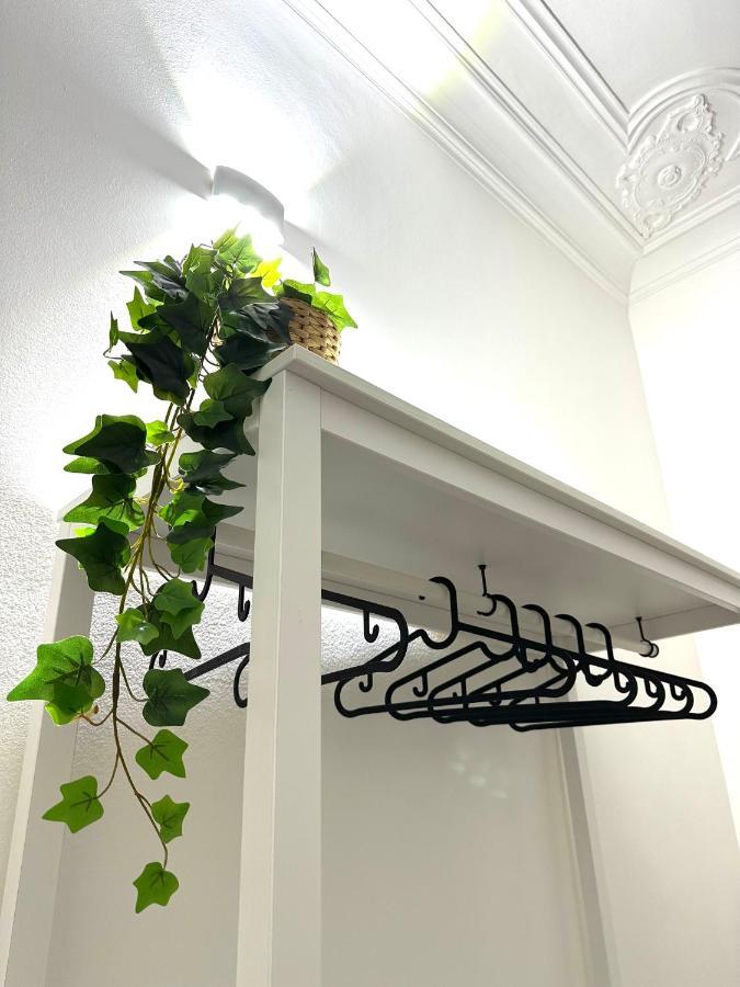 Be Happy Rooms Катания Экстерьер фото